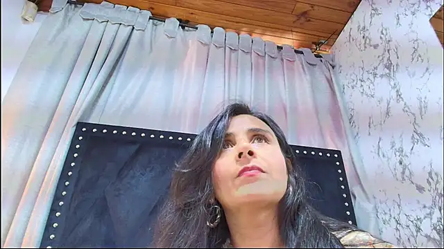 צ'אט XXX בשידור חי של _Marcela__