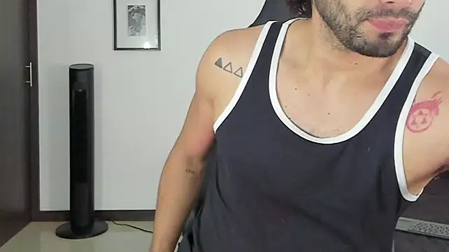XXX chat uživo modela Dereck_vega