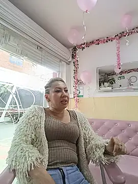 coral_smitth – live chatrum