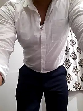 عرض كام Guyinformal