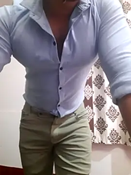 הופעת וובקאם של Guyinformal