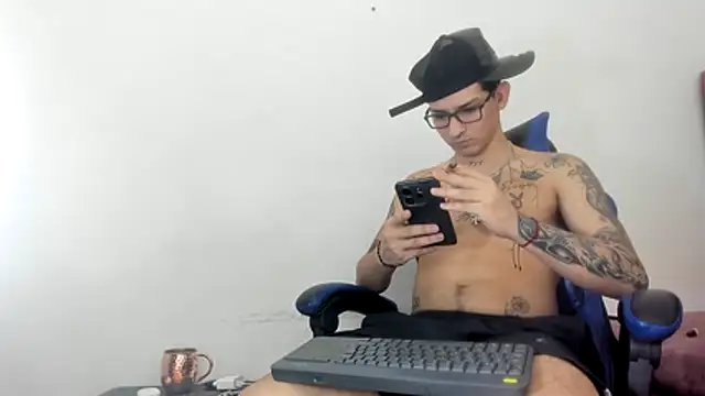 MasterSEX420 Adlı Modelin Web Kamerası Şovu
