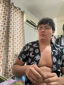 Parejasumisa27's Webcam Show