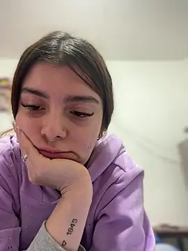 Онлайн чат XXX Cloew_Marz