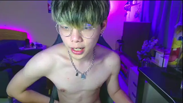 Hitoshi1210 Show in webcam