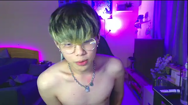 Hitoshi1210 Show Webcam