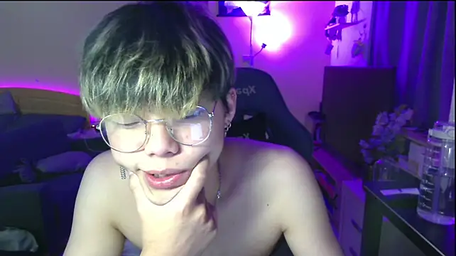 Hitoshi1210 Adlı Modelin Web Kamerası Şovu