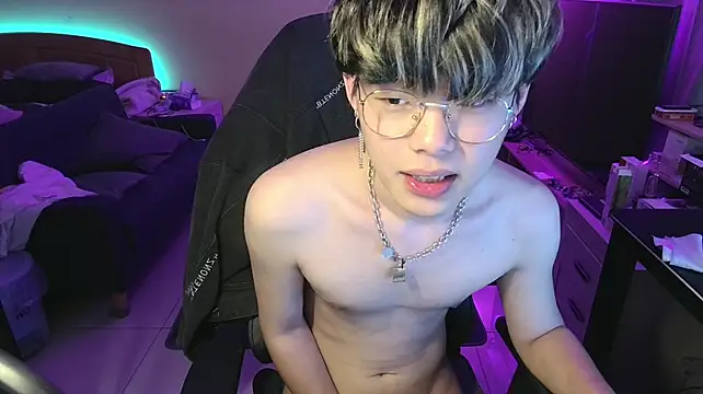 Hitoshi1210's Webcam Show