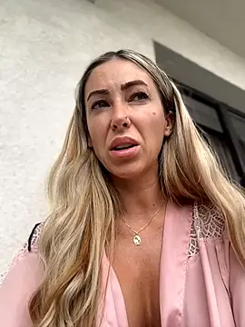 Czat XXX na żywo – RaquelleDevon