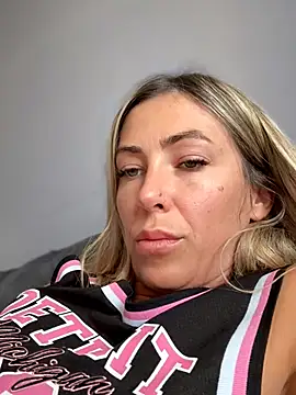 Chat XXX ao vivo de RaquelleDevon