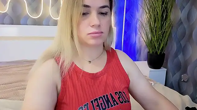 JuicyMillena Live XXX-Chat