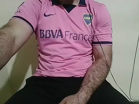 Show modela TuPapiLleg0_ na web-kameri