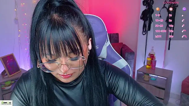 Miss_scarllet_ Chat XXX live