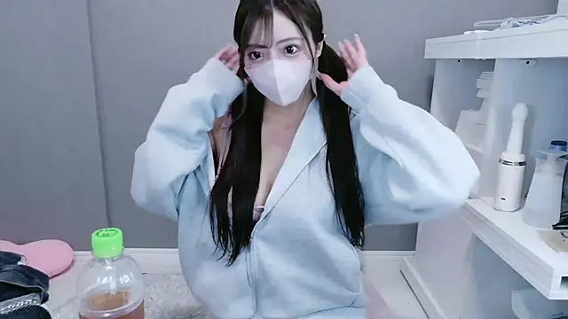 _chanMOMO_: απευθείας συνομιλία ΧΧΧ