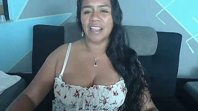 saggil23's Live XXX Chat
