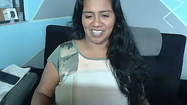 Chat +18 de saggil23 ao vivo