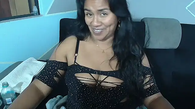 Chat +18 de saggil23 ao vivo