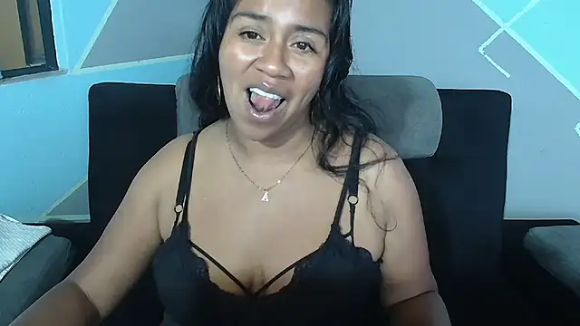 XXX chat uživo modela saggil23