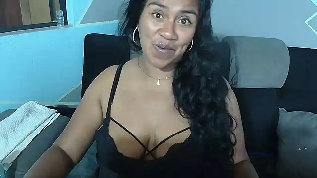 saggil23's Live XXX Chat