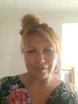 Kazsandraa's Webcam Show