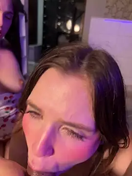 kevin_hotgirls Adlı Modelin Web Kamerası Şovu