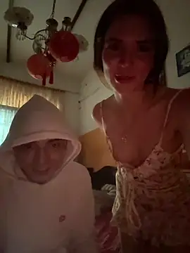 kevin_hotgirls Adlı Modelin Canlı Sohbet Odası