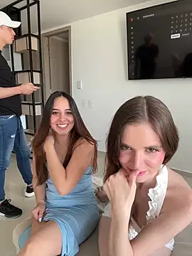 kevin_hotgirlsのウェブカメラショー