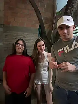 Webkamerová show kevin_hotgirls