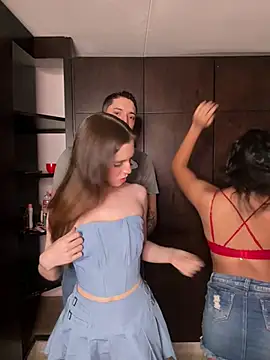 Webkamerová show kevin_hotgirls