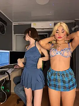 kevin_hotgirls Webcam-Show