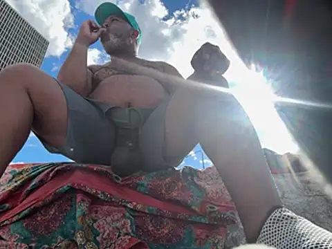 ChiRaqb8 Webcam show