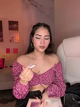 Онлайн чат XXX lara_madisson