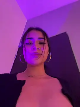 lara_madisson élő XXX-chatje