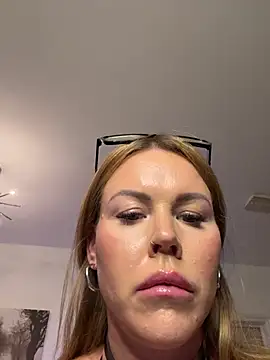 Lara_Bergmannのウェブカメラショー