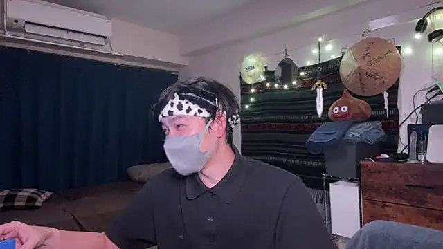 Show modela poketkuma na web-kameri