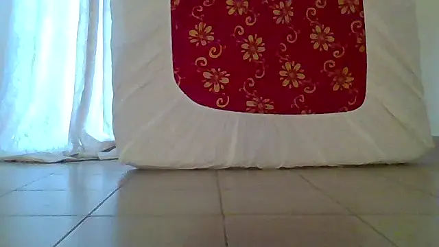 Yours_little_secret live-chat rom