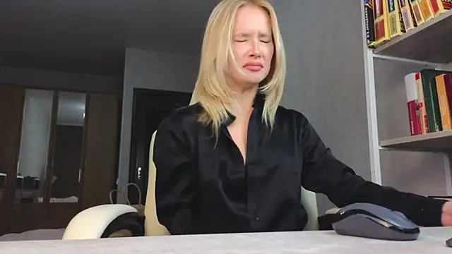 Marietta_Castro: онлайн-секс-чат