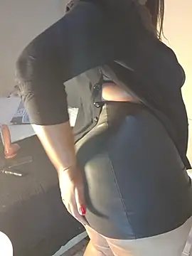 Chat +18 de Paulette-squirt ao vivo