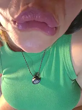 Show de Paulette-squirt na webcam