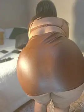 Chatroom XXX en direct de Paulette-squirt