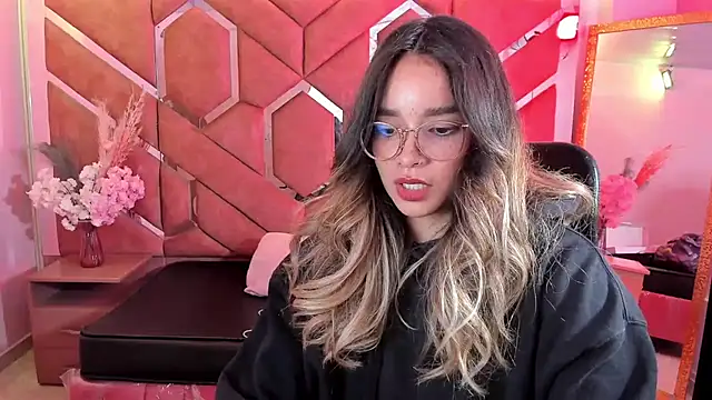 Olivia_Fox69's Live XXX Chat