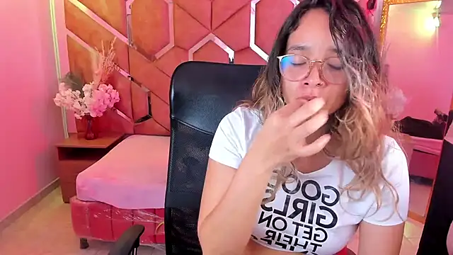 Olivia_Fox69's Live XXX Chat