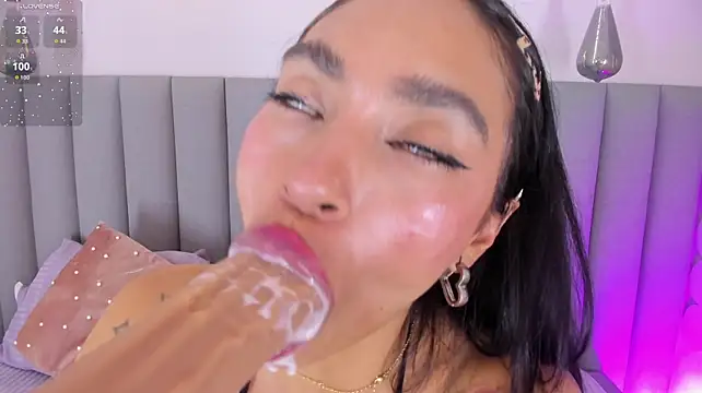 Leamonroe__'s Webcam Show