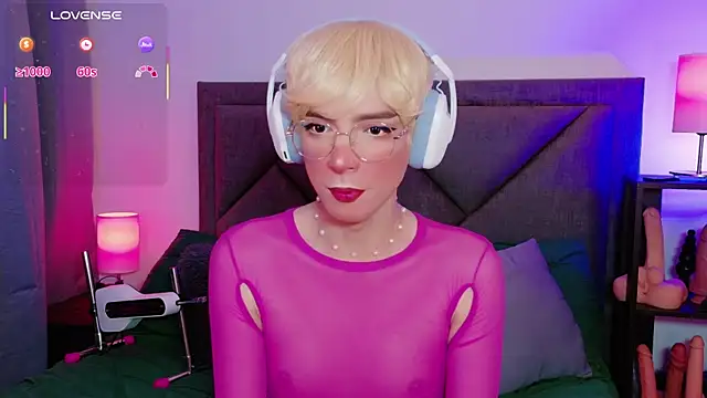Sammy_Russell Show in webcam