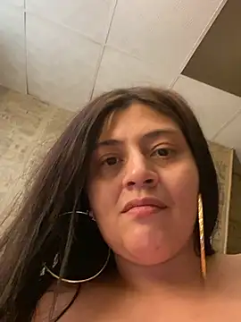 kriztal_pretty's Webcam Show