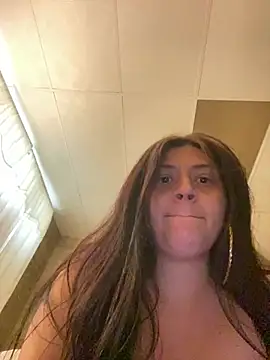 Chat +18 de kriztal_pretty ao vivo