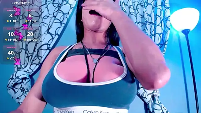 Show de MariannaGotica na webcam