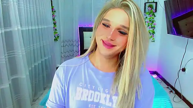 Show modela TaylorMon na web-kameri