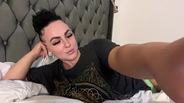 Webkamerová show riri_bstvx