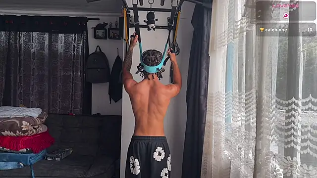 Bradley_Strongのウェブカメラショー